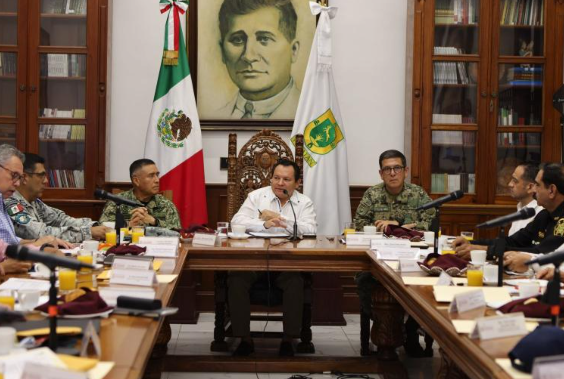 Suma de esfuerzos para mantener la paz y tranquilidad de Yucatán